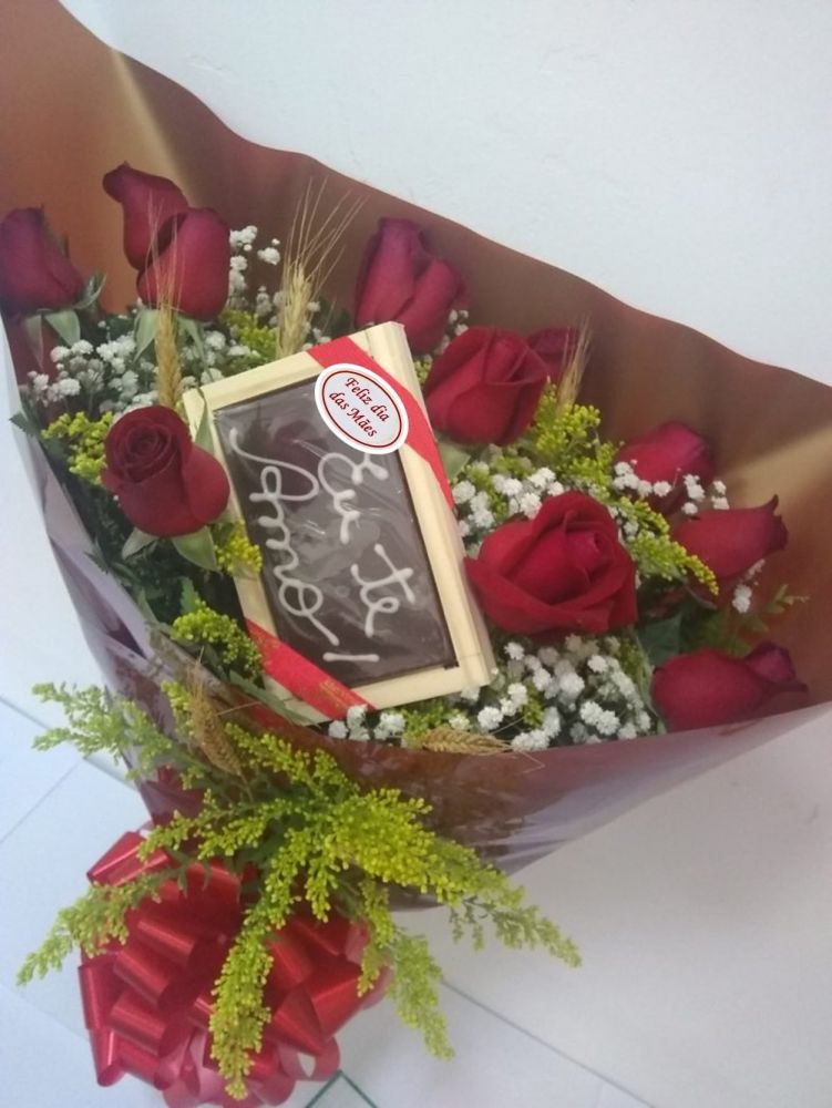 Rosa de chocolate com caixa de bombons Imagem 1