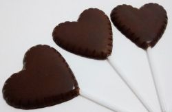 Pirulito de chocolate formato coração